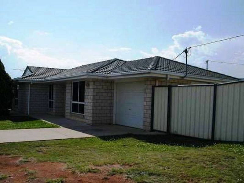 68 Windsor Circle, Kingaroy QLD 4610