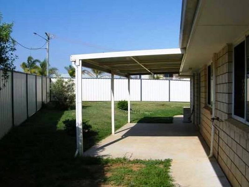 68 Windsor Circle, Kingaroy QLD 4610