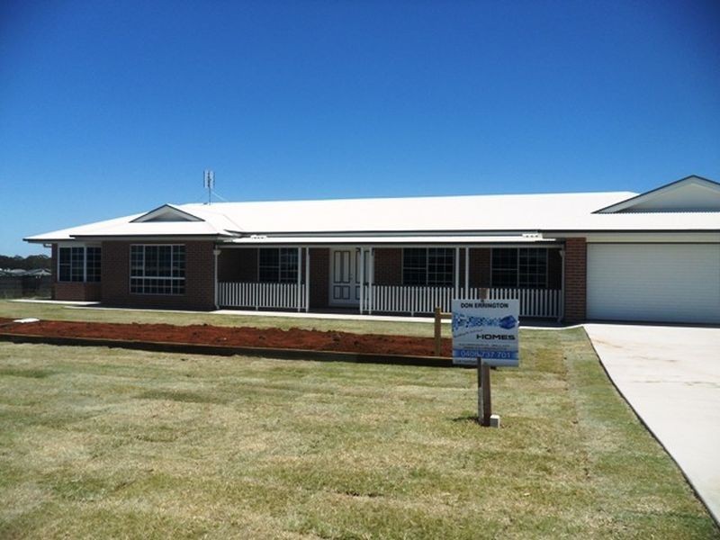 98-100 Rosella Parade, Kingaroy QLD 4610