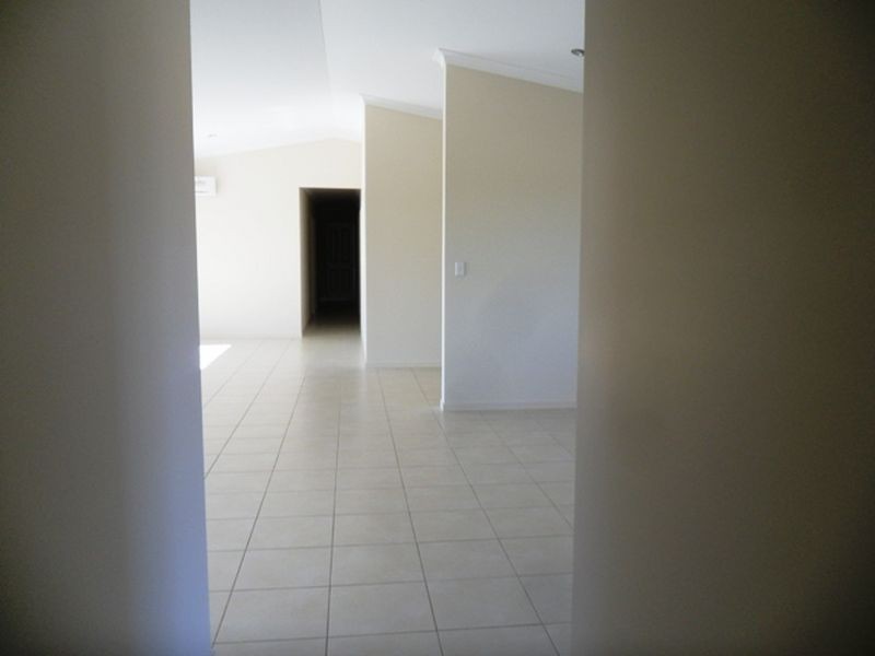 98-100 Rosella Parade, Kingaroy QLD 4610