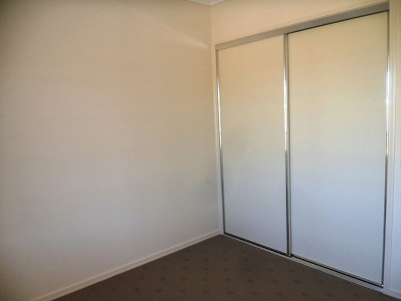 98-100 Rosella Parade, Kingaroy QLD 4610