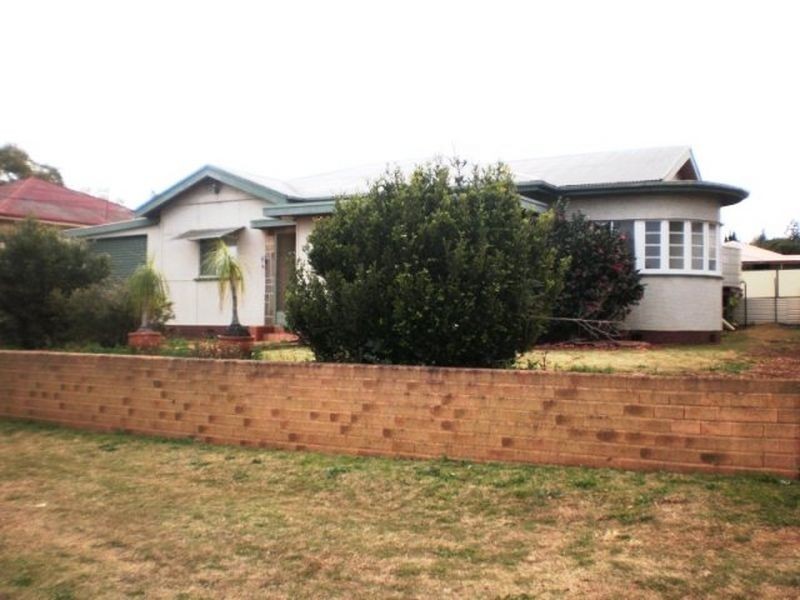 140 Doonkuna Street, Kingaroy QLD 4610