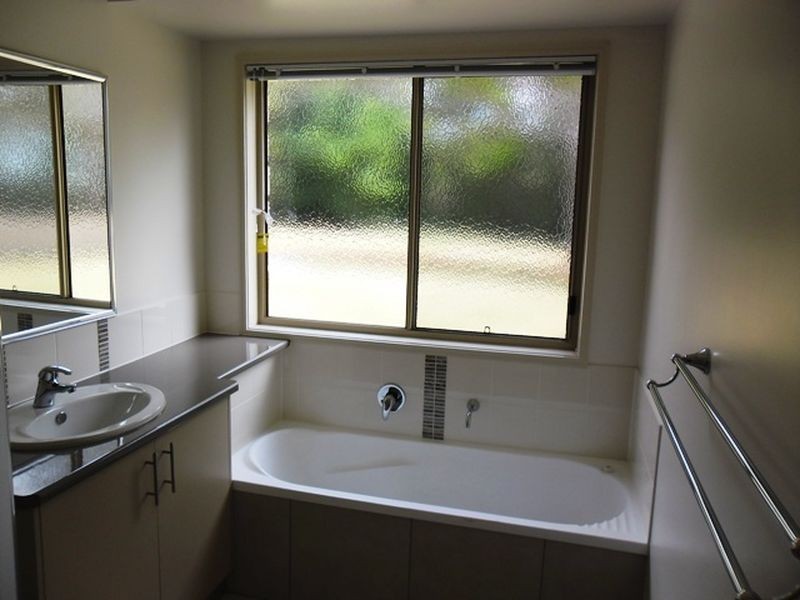 25-27 Lorikeet Cicuit, Kingaroy QLD 4610