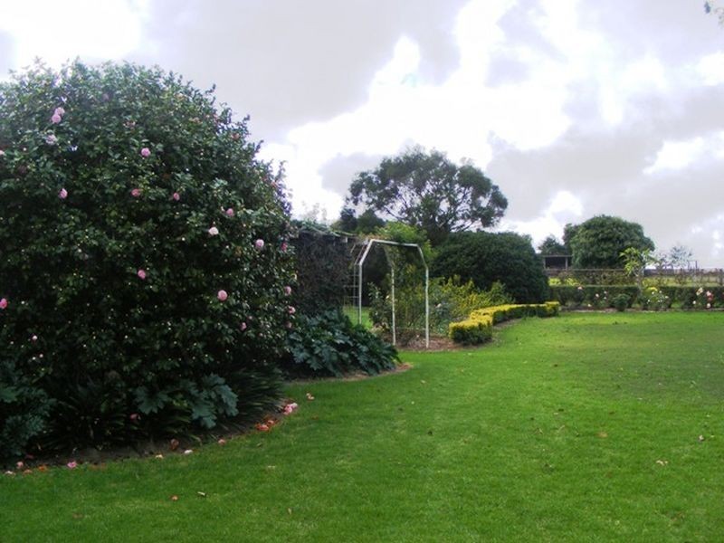 66 Parallel Road, Wooroolin QLD 4608