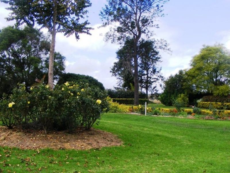 66 Parallel Road, Wooroolin QLD 4608