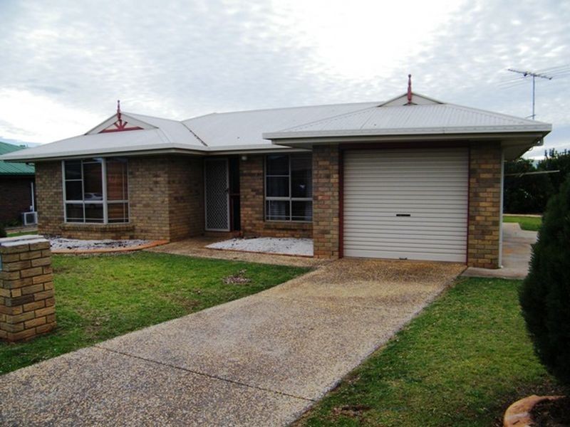 30 Cowie Drive, Kingaroy QLD 4610