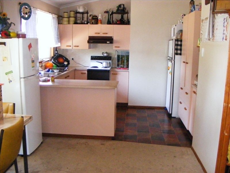 Wattle Camp QLD 4615