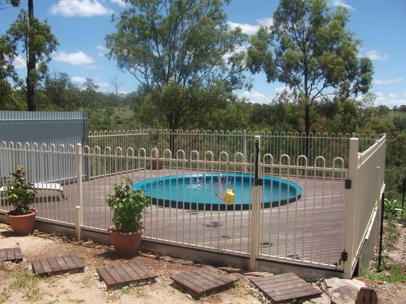Ellesmere QLD 4610