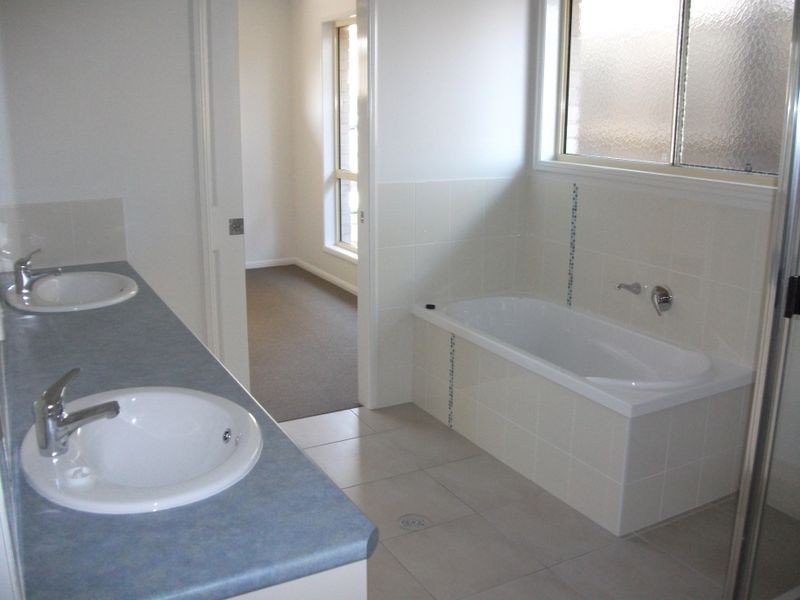 1/3 Hodge Street, Kingaroy QLD 4610