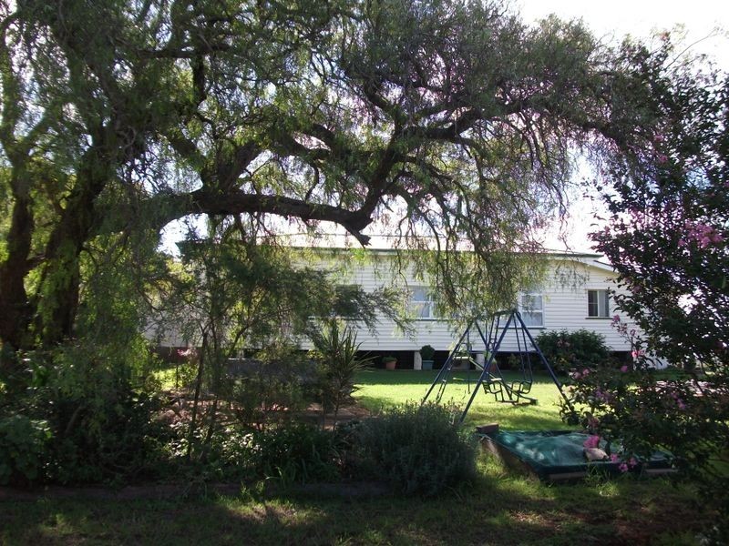 Wooroolin QLD 4608