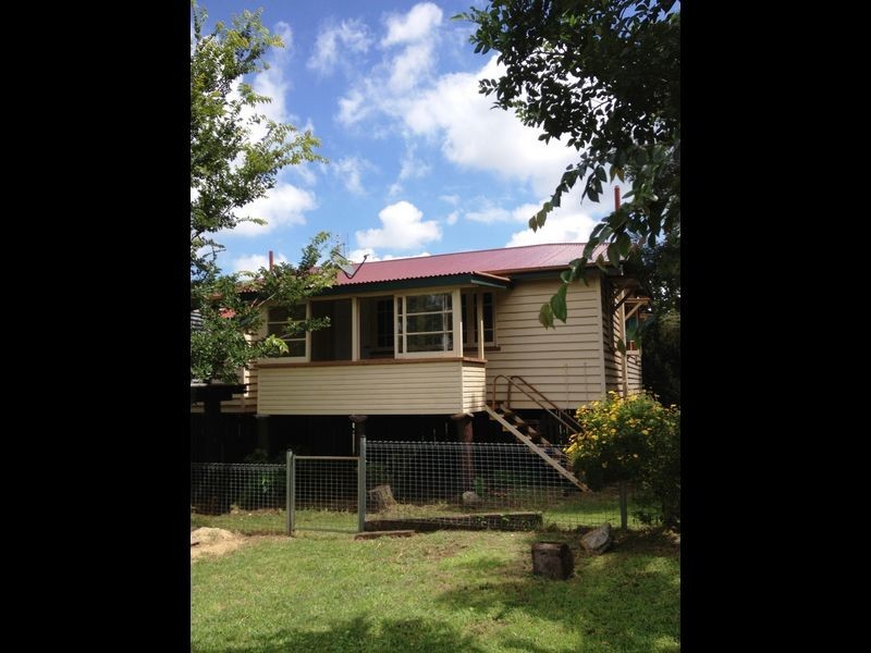 10 Gooyong Street, Kingaroy QLD 4610