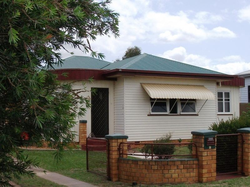 6 Duke Street, Kingaroy QLD 4610