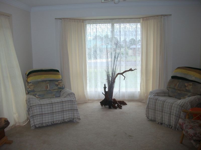 35 Windsor Circle, Kingaroy QLD 4610