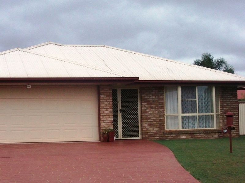 35 Windsor Circle, Kingaroy QLD 4610