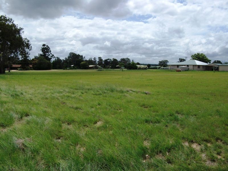 8-10 Bethany Street, Taabinga QLD 4610