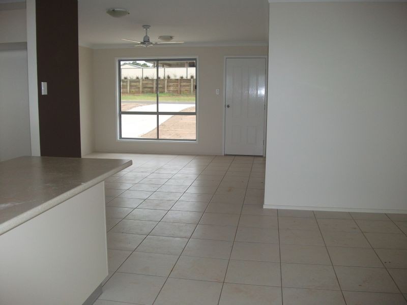 35 Bridgeman Pde, Kingaroy QLD 4610