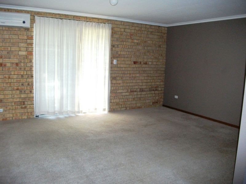 8/88 Walter Road, Kingaroy QLD 4610