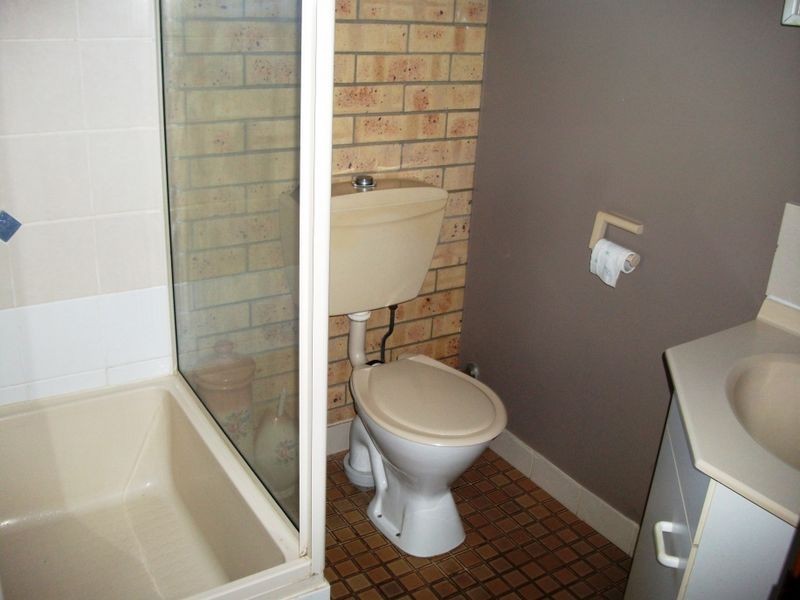 8/88 Walter Road, Kingaroy QLD 4610