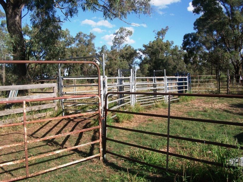 31 Back Road, Kinleymore QLD 4613