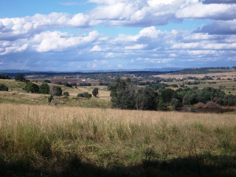 31 Back Road, Kinleymore QLD 4613