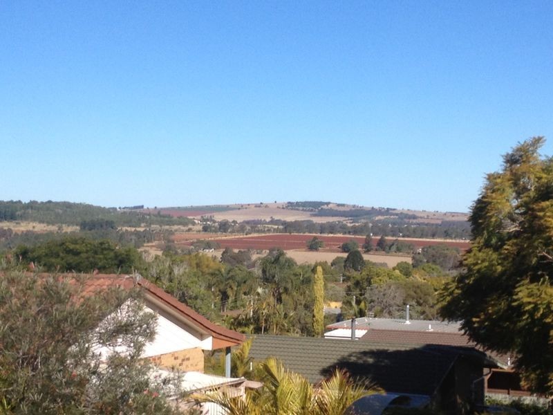41 Adermann Drive, Kingaroy QLD 4610