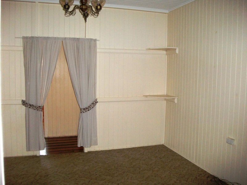 35 Gladys Street, Kingaroy QLD 4610