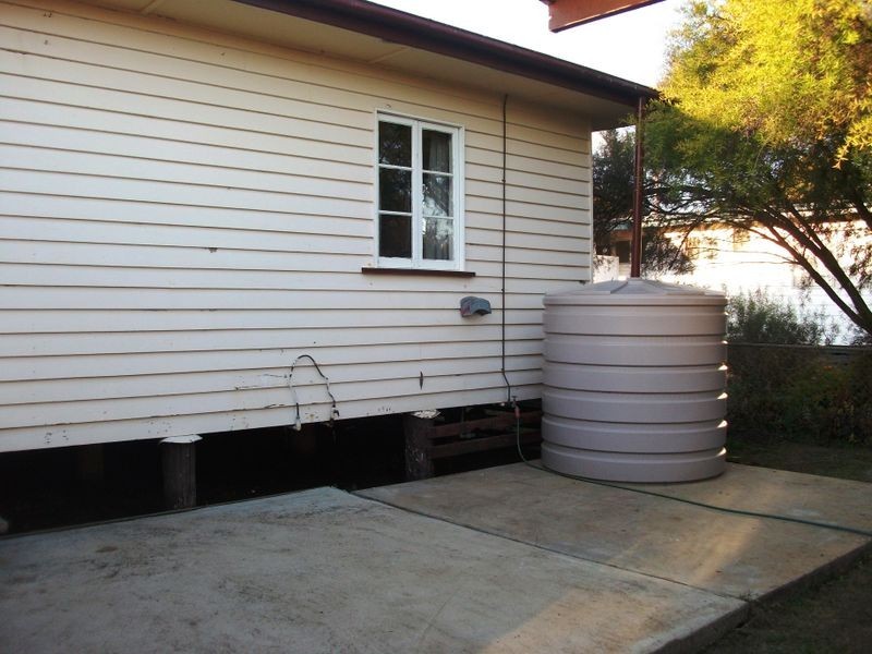 35 Gladys Street, Kingaroy QLD 4610