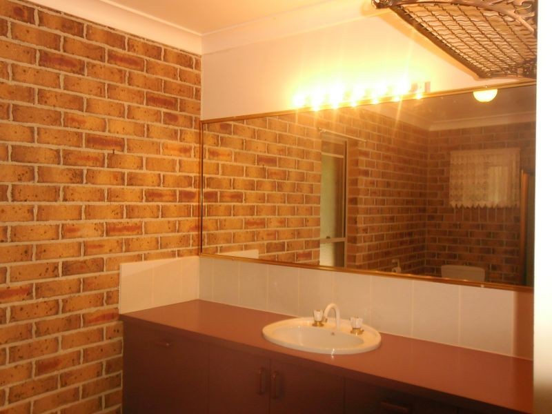 20 Grant Avenue, Kingaroy QLD 4610
