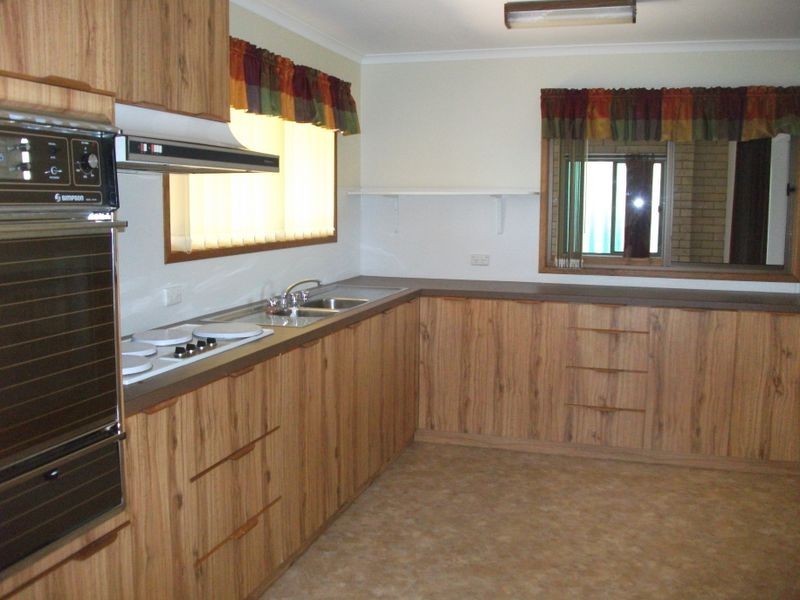 10 Gladys Street, Kingaroy QLD 4610