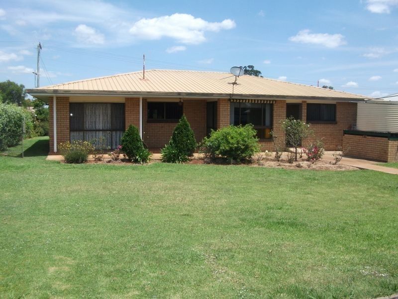 10 Gladys Street, Kingaroy QLD 4610