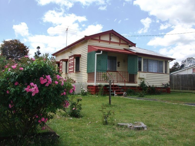 10 Reen Street, Kingaroy QLD 4610