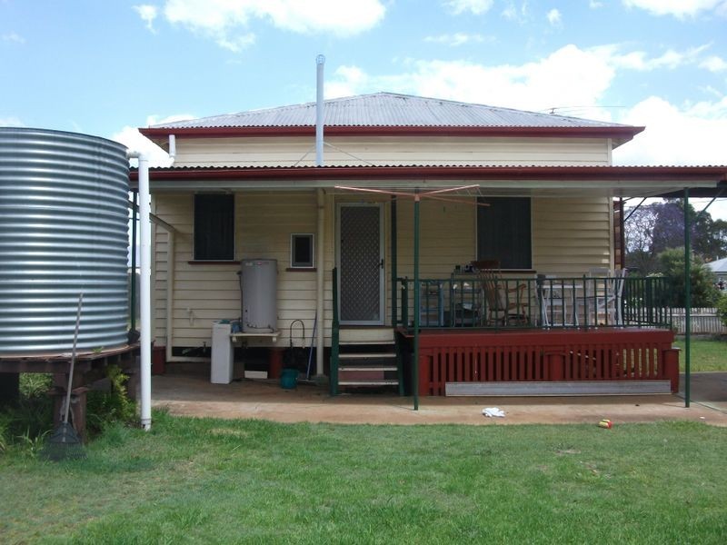 10 Reen Street, Kingaroy QLD 4610