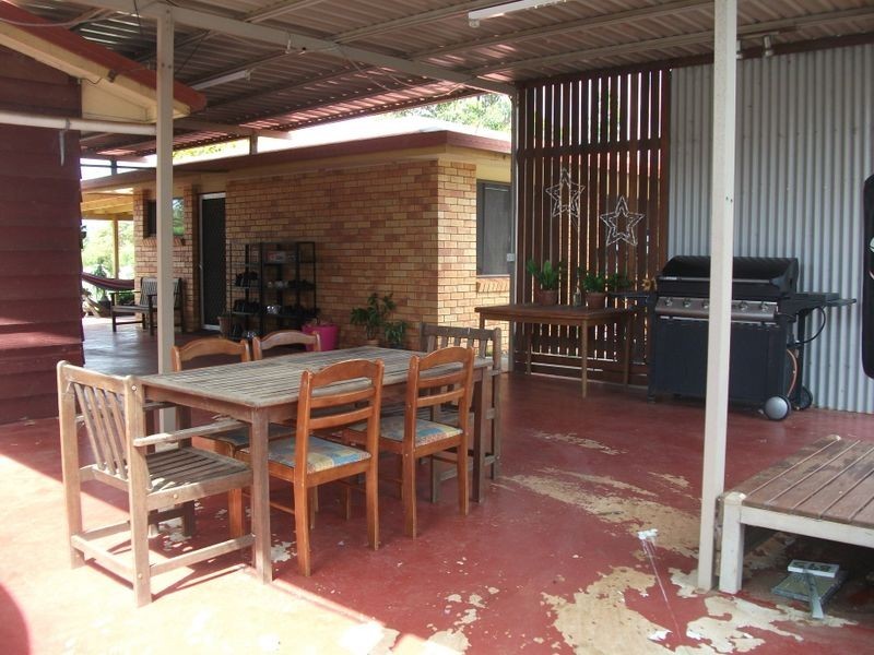 895 Crawford Booie Road, Booie QLD 4610