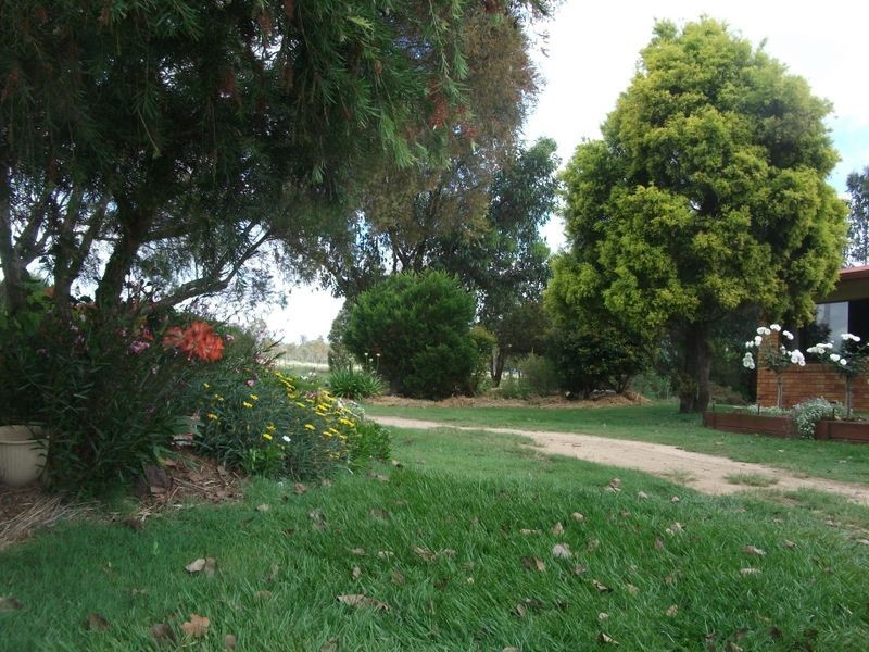 895 Crawford Booie Road, Booie QLD 4610