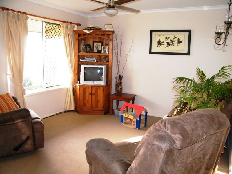 27 Bottlebrush Street, Kingaroy QLD 4610