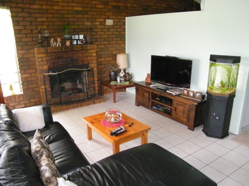 98-100 Pring Street, Wondai QLD 4606