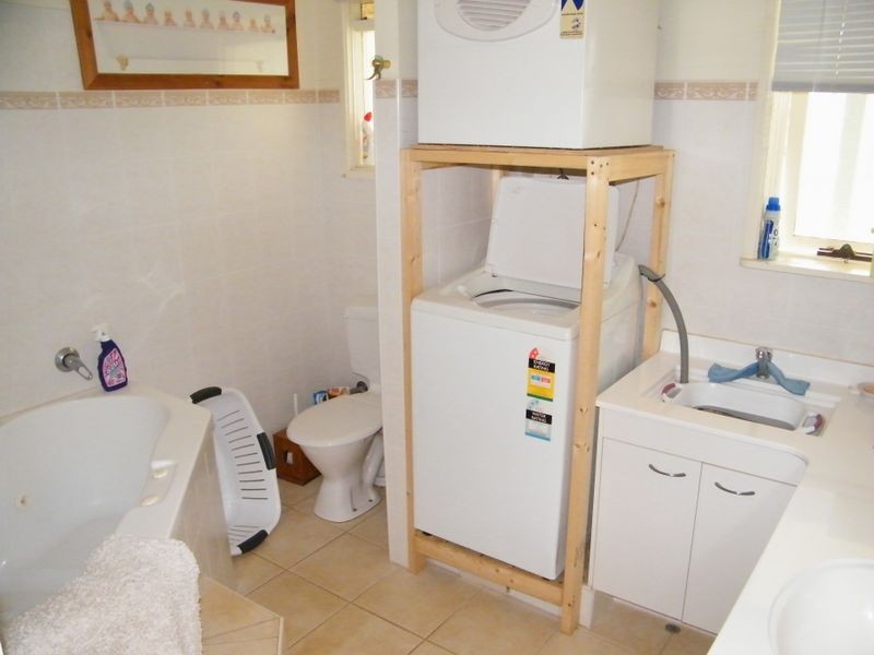 5 Church Street, Nanango QLD 4615