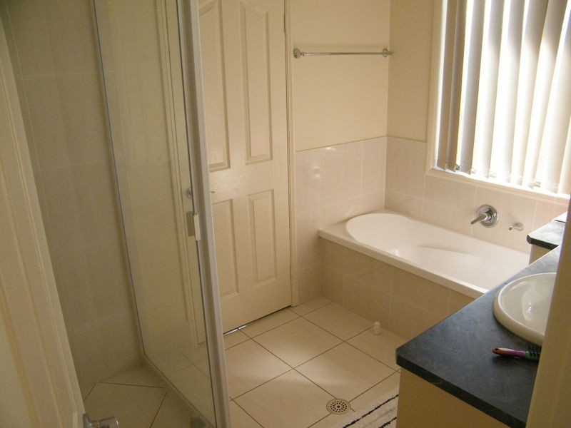 Units 1 & Hodge Street, Kingaroy QLD 4610