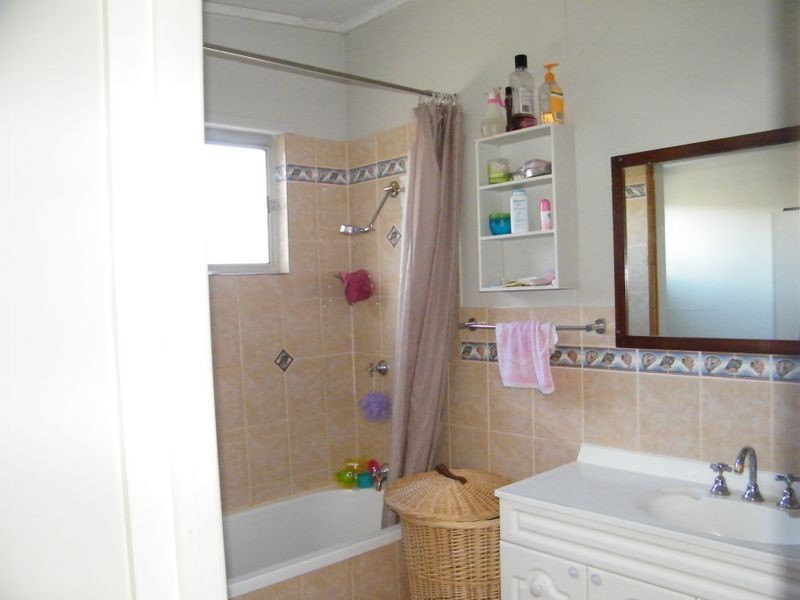 48 King Street, Memerambi QLD 4610