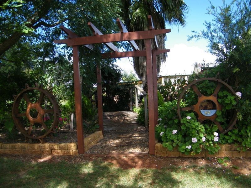 48 King Street, Memerambi QLD 4610