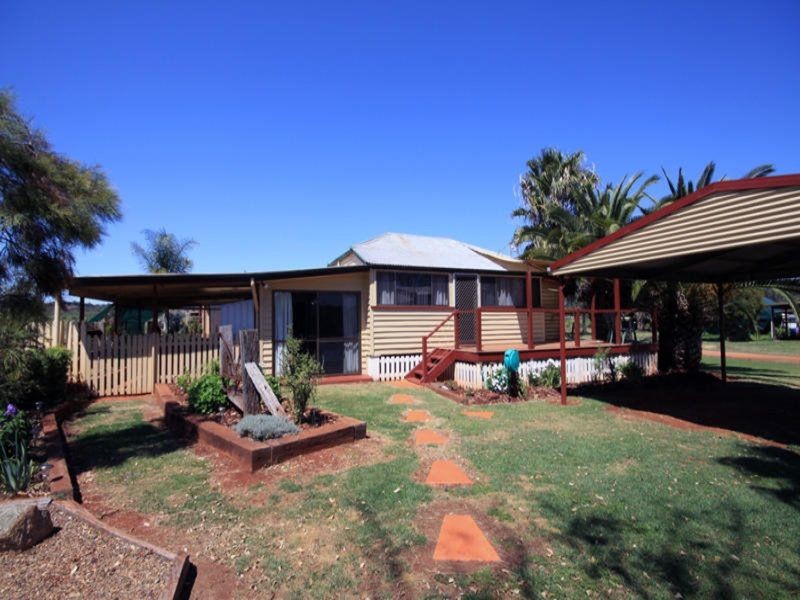 48 King Street, Memerambi QLD 4610