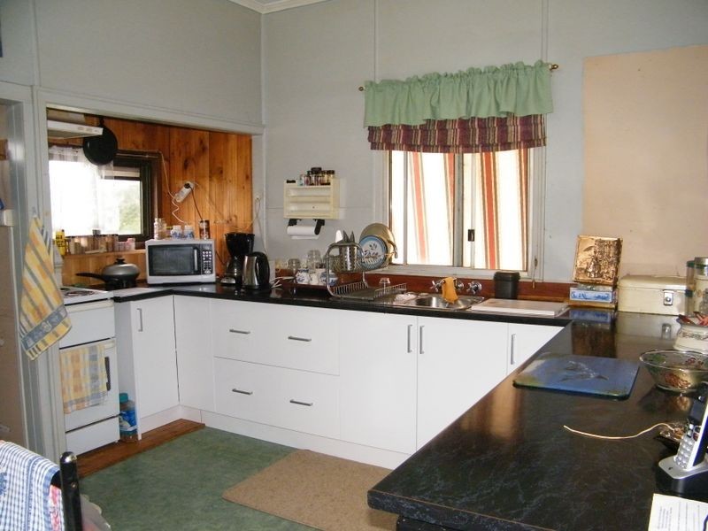 16 Phillips Street, Tingoora QLD 4608