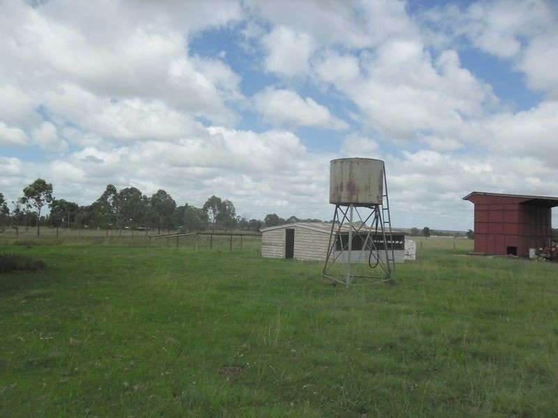 19 Ogilvys Road, Wooroolin QLD 4608