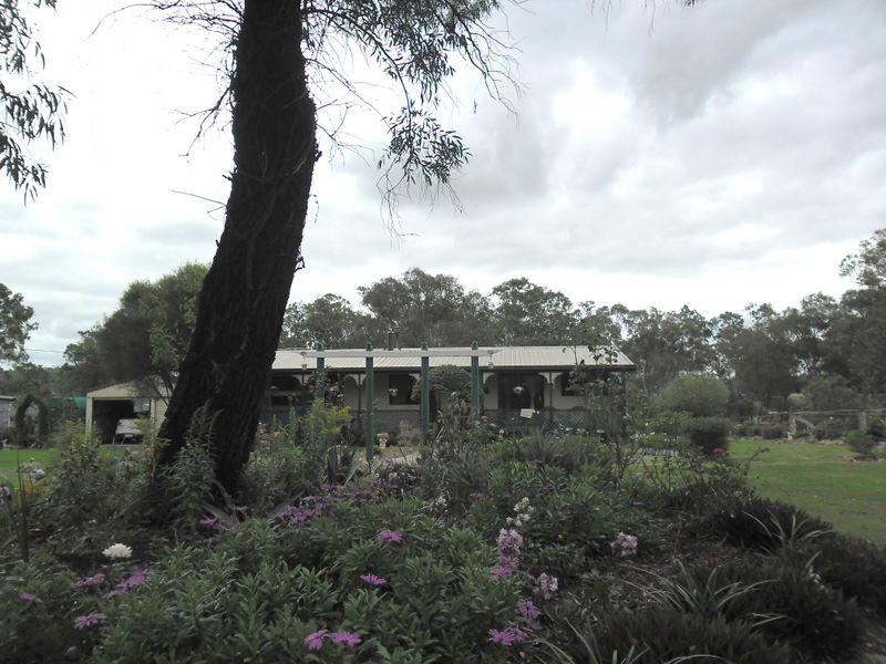 147 Toomeys Road, Taabinga QLD 4610