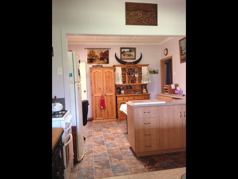 32 Transmitter Road, Wooroolin QLD 4608