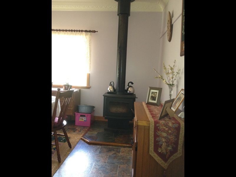 32 Transmitter Road, Wooroolin QLD 4608
