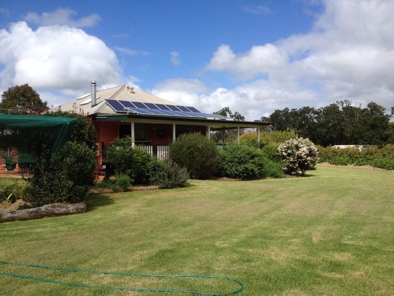 32 Transmitter Road, Wooroolin QLD 4608