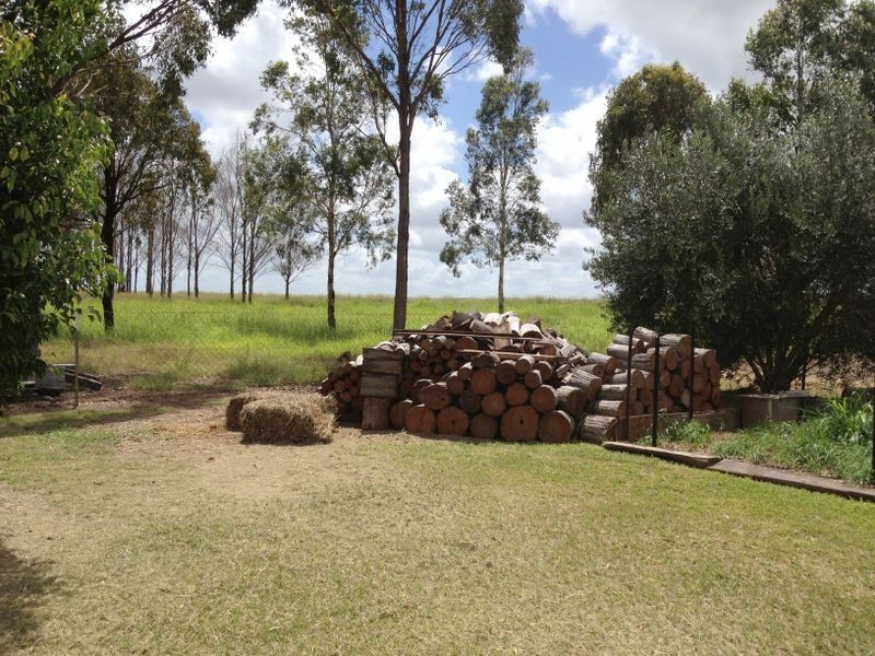 32 Transmitter Road, Wooroolin QLD 4608