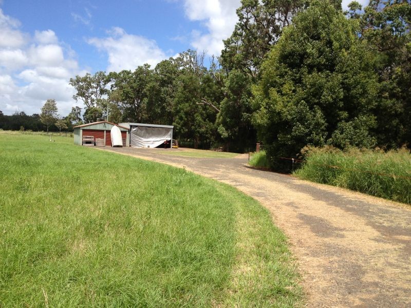 32 Transmitter Road, Wooroolin QLD 4608