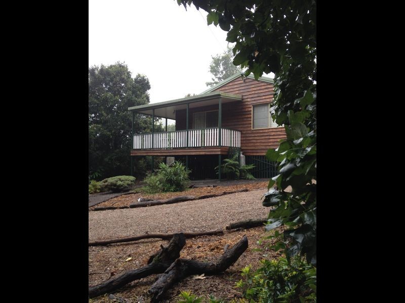 15 Bunya Avenue, Bunya Mountains QLD 4405
